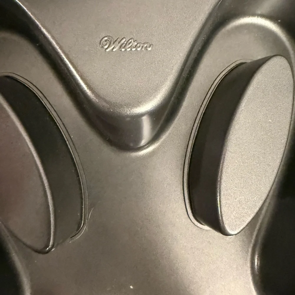 Wilton Bunny Face Cake Baking Pan — Easter Party Mold